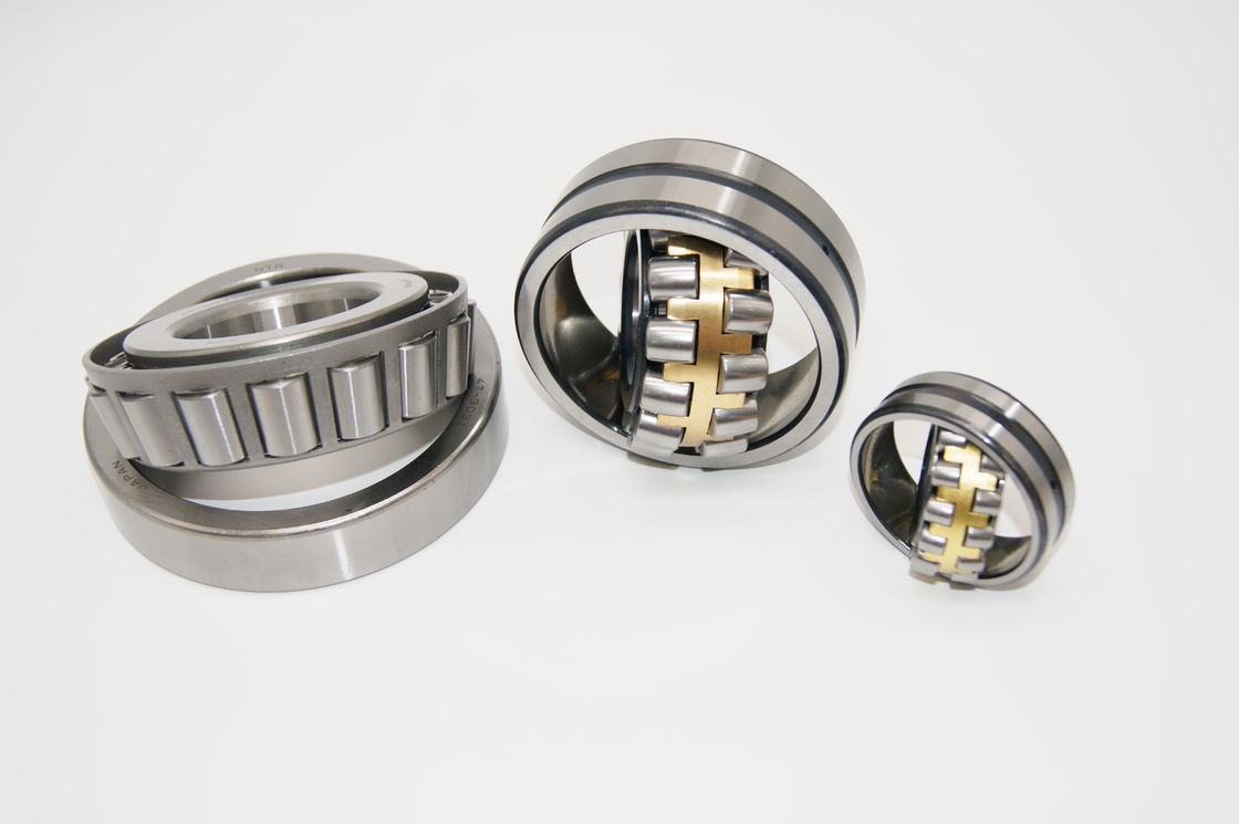 NSK 22217CC / W33 Spherical Roller Bearing P5 P6 With Two Inner Ring Raceways